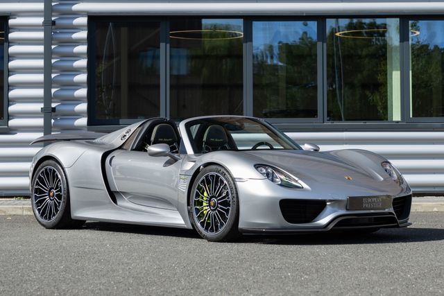 2015 Porsche 918 Spyder