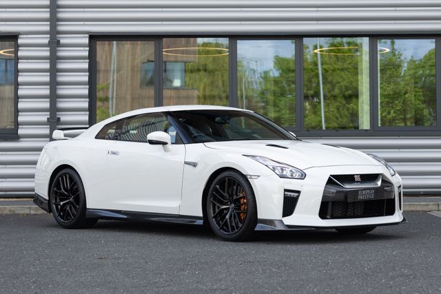 2019 Nissan R35 GT-R Recaro